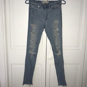 High Rise Super Skinny Jeans
Destroyed Light Wash